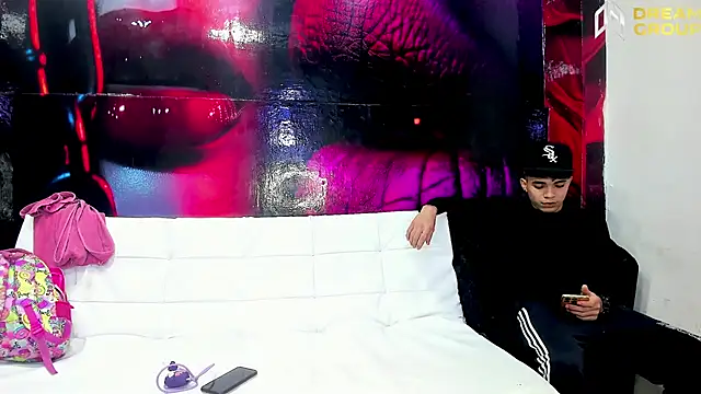 AmazingPartys online show from 02/08/26, 01:47