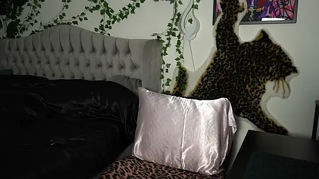 Estherjizz online show from 11/10/25, 07:24