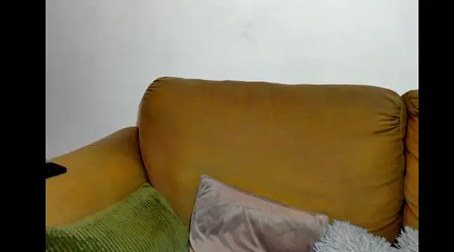 GlamourousKassy online show from 03/13/25, 08:22