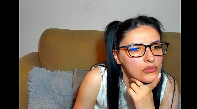 GlamourousKassy online show from 03/14/25, 08:49