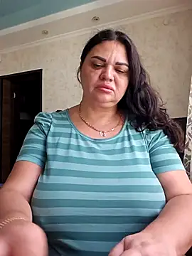 Snapshot of littleRikka chatting on 09/25/25, 10:19 littleRikka online show from 09/25/25, 10:19