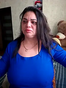 littleRikka online show from 04/05/26, 06:10