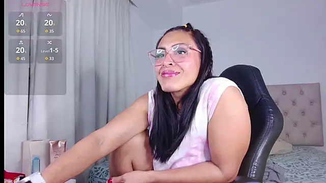 Snapshot of ms_freyax chatting on 10/24/25, 02:41 ms freyax online show from 10/24/25, 02:41