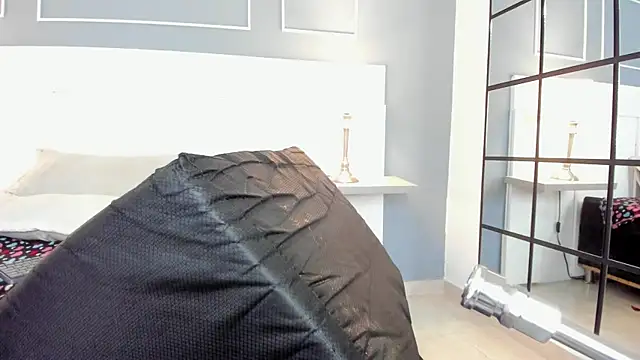 Snapshot of Blackrosse__ chatting on 02/14/25, 04:09 Blackrosse   online show from 02/14/25, 04:09