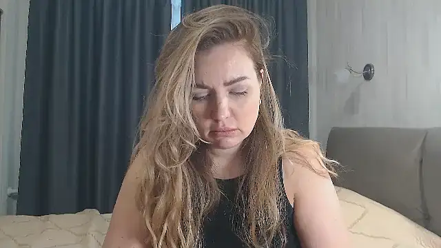 xxkristinaxx online show from 11/12/25, 08:26