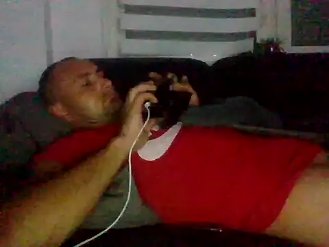 Snapshot of paulegaa@xh chatting on 09/13/25, 02:44 paulegaaxh online show from 09/13/25, 02:44