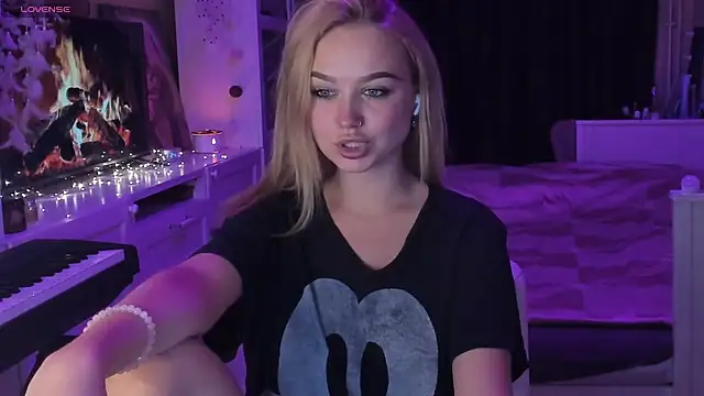 MaryDreaminess online show from 03/09/25, 10:52