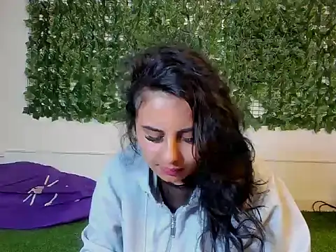 AbbyTaylorr online show from 04/18/26, 02:10