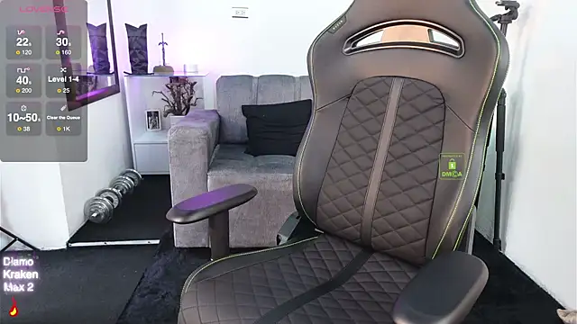 Snapshot of knimh chatting on 10/14/25, 04:30 knimh online show from 10/14/25, 04:30