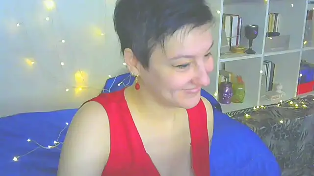 Snapshot of MartaBounty chatting on 01/02/25, 08:35 MartaBounty online show from 01/02/25, 08:35