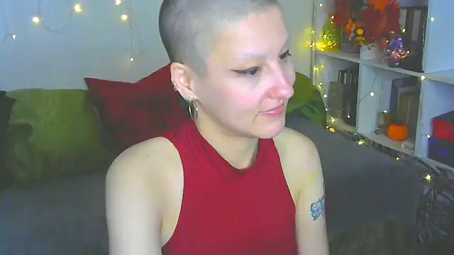 Snapshot of MartaBounty chatting on 10/15/25, 11:05 MartaBounty online show from 10/15/25, 11:05