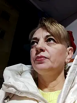 Snapshot of MindiGraceful chatting on 12/21/24, 03:03 MindiGraceful online show from 12/21/24, 03:03