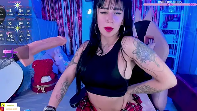 Snapshot of Tattooed_spittingdoll chatting on 01/03/25, 12:43 Tattooed spittingdoll online show from 01/03/25, 12:43