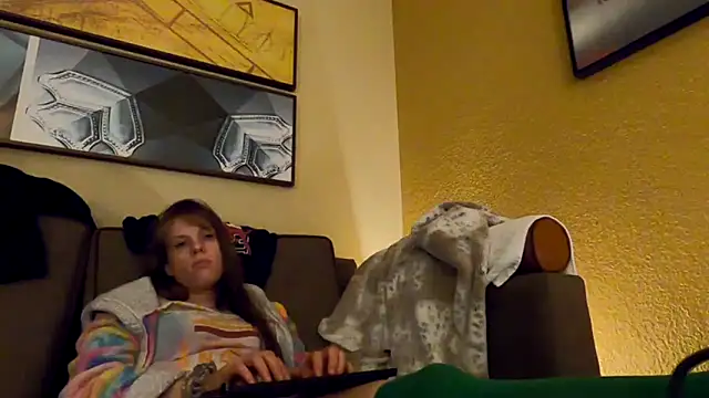 TheDaisyChaos online show from 12/16/24, 06:32