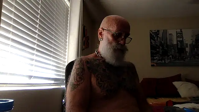 IamReadyxh online show from 04/15/26, 05:20