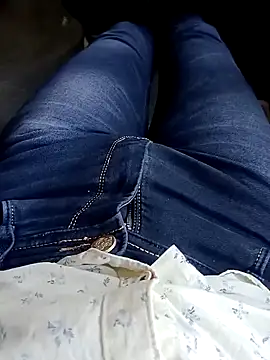 Snapshot of Babyucum4me chatting on 12/06/24, 08:37 Babyucum4me online show from 12/06/24, 08:37