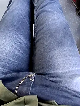 Snapshot of Babyucum4me chatting on 12/07/24, 08:11 Babyucum4me online show from 12/07/24, 08:11