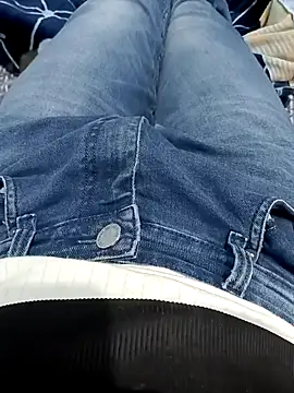 Snapshot of Babyucum4me chatting on 12/22/24, 11:44 Babyucum4me online show from 12/22/24, 11:44