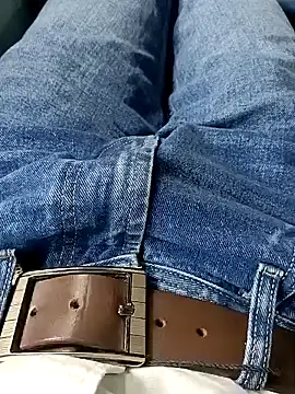 Snapshot of Babyucum4me chatting on 12/23/24, 08:11 Babyucum4me online show from 12/23/24, 08:11