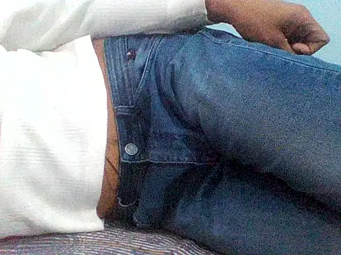 Snapshot of Babyucum4me chatting on 12/23/24, 08:36 Babyucum4me online show from 12/23/24, 08:36