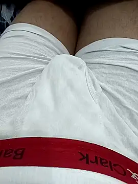 Snapshot of Babyucum4me chatting on 12/28/24, 04:52 Babyucum4me online show from 12/28/24, 04:52