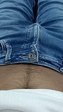 Snapshot of Babyucum4me chatting on 02/04/25, 02:21 Babyucum4me online show from 02/04/25, 02:21