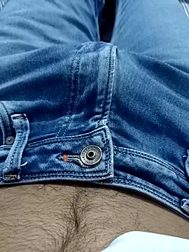 Snapshot of Babyucum4me chatting on 03/17/25, 08:19 Babyucum4me online show from 03/17/25, 08:19