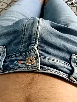 Snapshot of Babyucum4me chatting on 03/20/25, 10:32 Babyucum4me online show from 03/20/25, 10:32