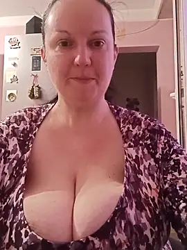 BustyLadyAlma online show from 02/23/26, 06:33