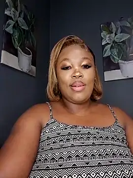 SWEETDOLLY29XX online show from 10/28/25, 05:48