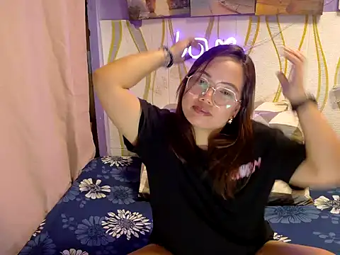 BURBERRY69 online show from 02/09/26, 01:48