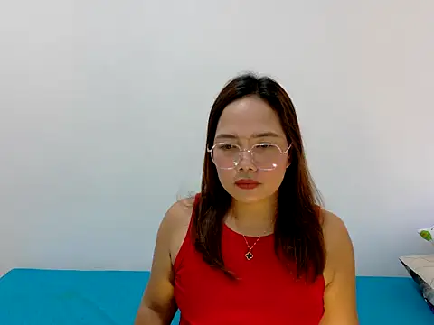 BURBERRY69 online show from 04/01/26, 08:04