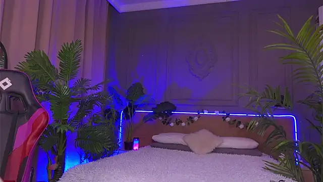 Devilinee online show from 02/25/25, 07:20