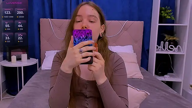 Janie JJ Curvie online show from 03/17/26, 01:21