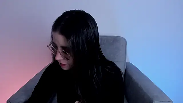 HazelKush online show from 12/18/25, 09:21