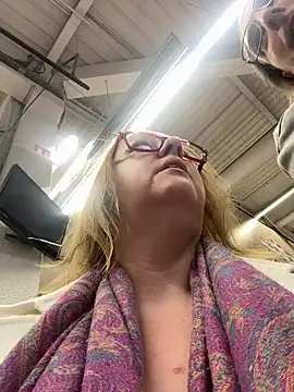 cplcokins34 online show from 12/30/24, 06:27