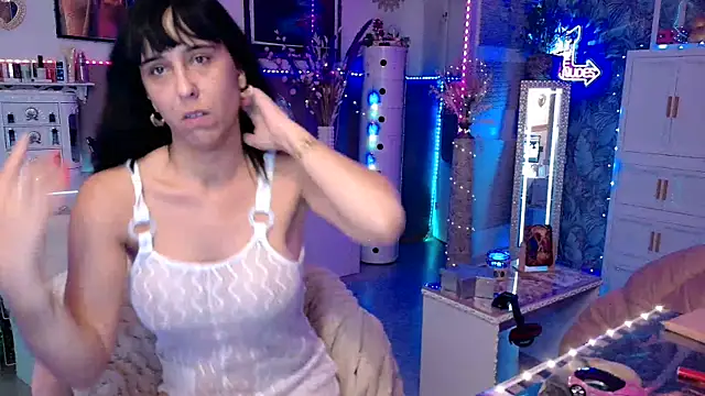 misscectito13 online show from 06/04/26, 10:49