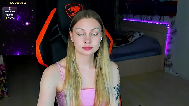 BiMolly online show from 04/15/26, 08:20