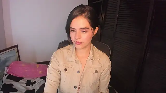 mia collins x online show from 09/11/25, 08:31