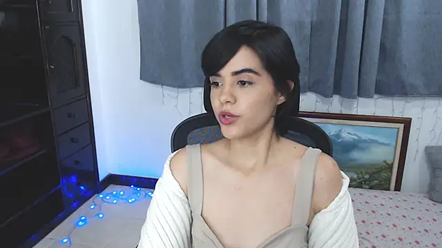 Snapshot of mia_collins_x chatting on 06/08/26, 02:01 mia collins x online show from 06/08/26, 02:01