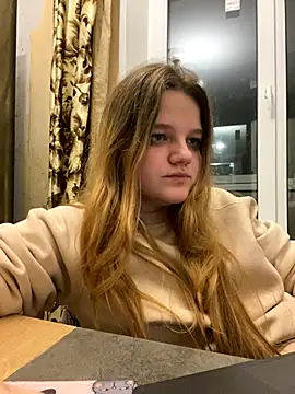 -MimmiLissa- online show from 11/18/25, 03:34