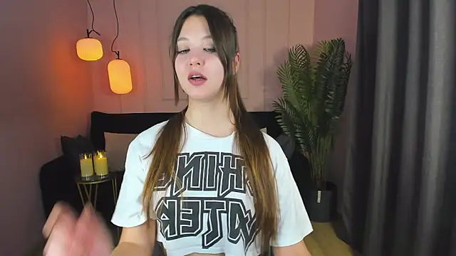 Snapshot of ElizaMild chatting on 12/15/24, 04:48 ElizaMild online show from 12/15/24, 04:48