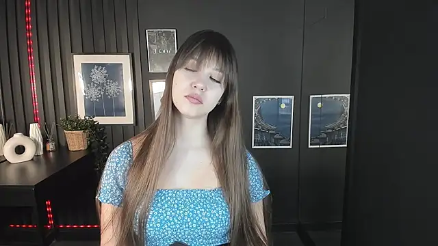 Snapshot of ElizaMild chatting on 01/23/25, 01:02 ElizaMild online show from 01/23/25, 01:02