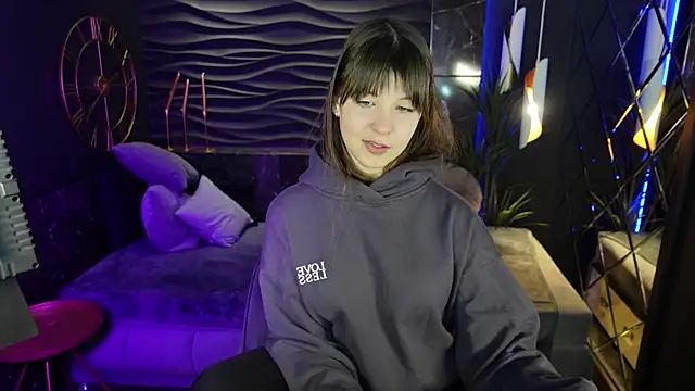 Snapshot of ElizaMild chatting on 02/25/25, 07:47 ElizaMild online show from 02/25/25, 07:47