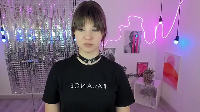 Snapshot of ElizaMild chatting on 03/02/25, 04:42 ElizaMild online show from 03/02/25, 04:42