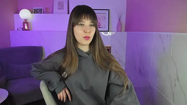 Snapshot of ElizaMild chatting on 03/04/25, 07:43 ElizaMild online show from 03/04/25, 07:43