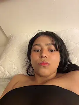 Snapshot of Naiara_sex chatting on 05/26/26, 02:40 Naiara sex online show from 05/26/26, 02:40