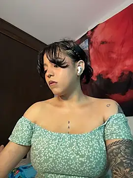 Snapshot of Naiara_sex chatting on 06/07/26, 03:21 Naiara sex online show from 06/07/26, 03:21
