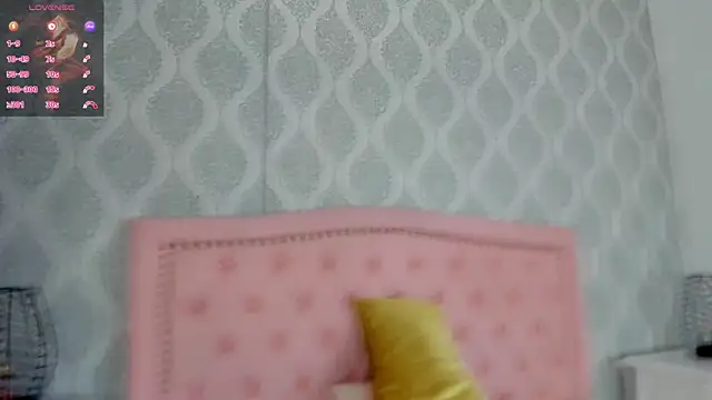 Snapshot of Princsgirl_ chatting on 07/16/26, 07:20 Princsgirl online show from 07/16/26, 07:20