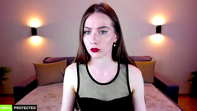 TheWoman   online show from 11/11/25, 06:41